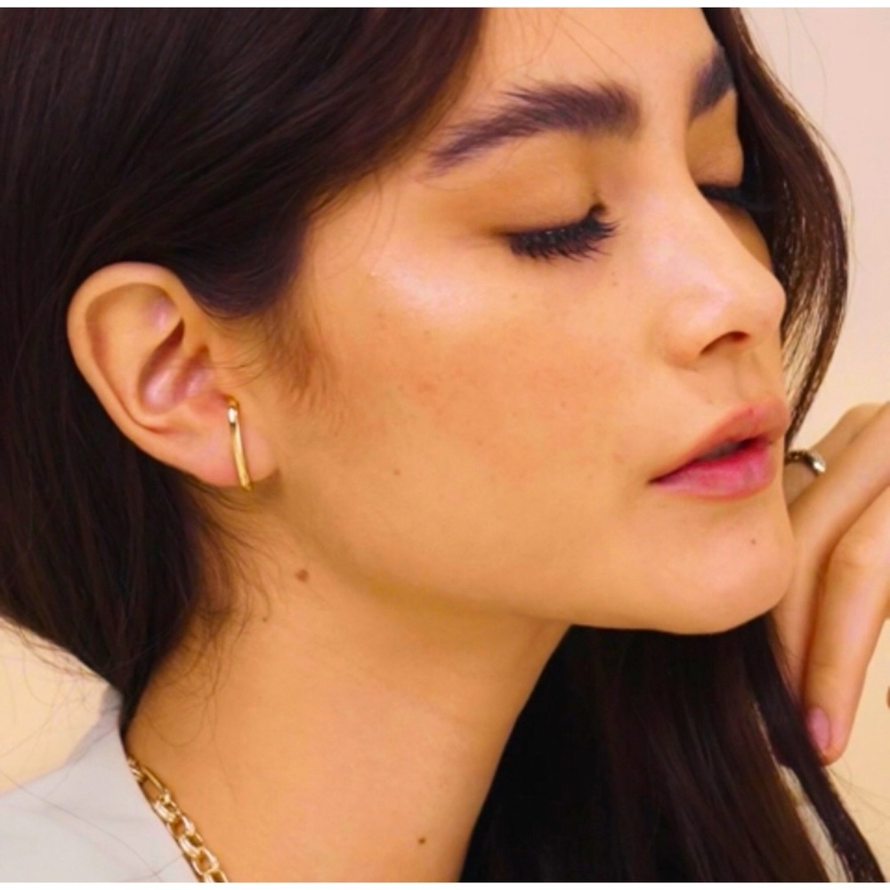 Beautiful 14k gold plated ear lob cuff
